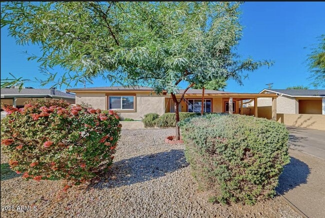 Building Photo - 2412 N 36th Pl Rental