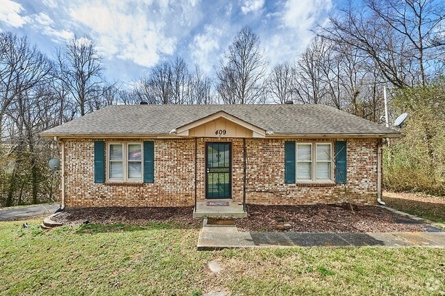 Building Photo - Coming Soon: 2BR, 1 BA duplex in Greenbrie... Unit A Rental