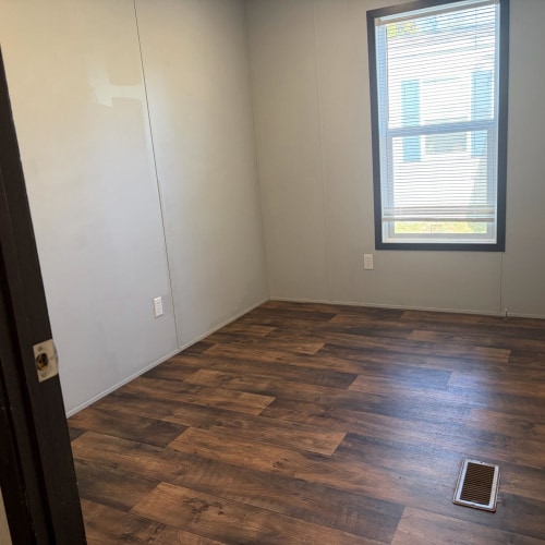 Photo - 475 Landis Ln