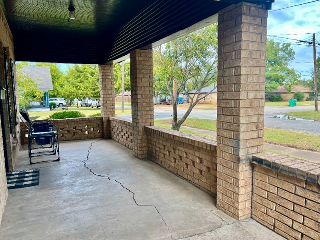 Photo - 415 N California St