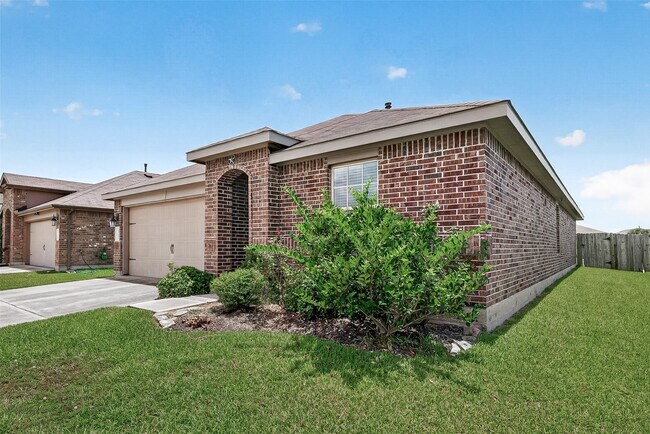 Photo - 29615 Breakwater Dr