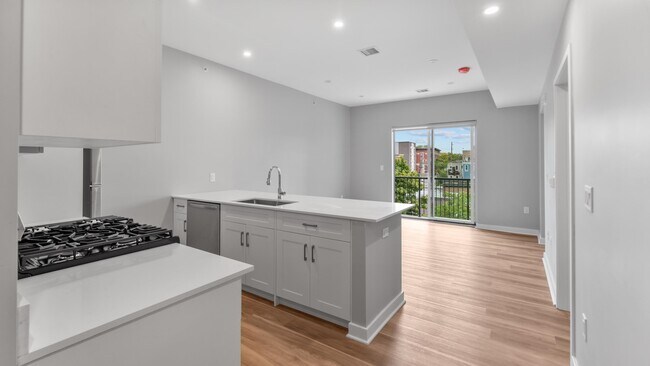 Photo - 475 Communipaw Ave Unidad 310