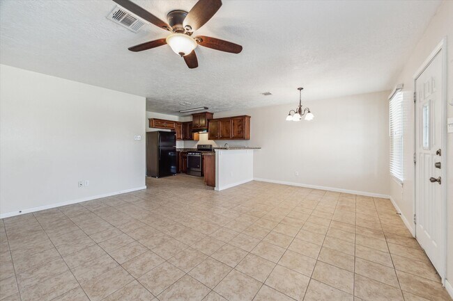Photo - 8424 Cannon St