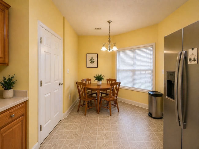 Photo - 207 Wiltshire Dr
