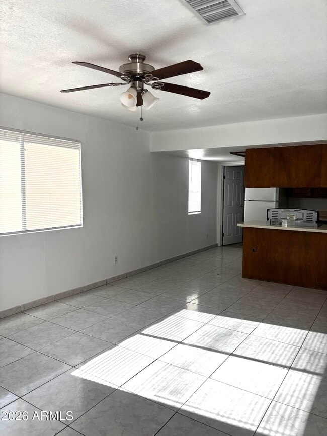 2135 Hohokam Dr