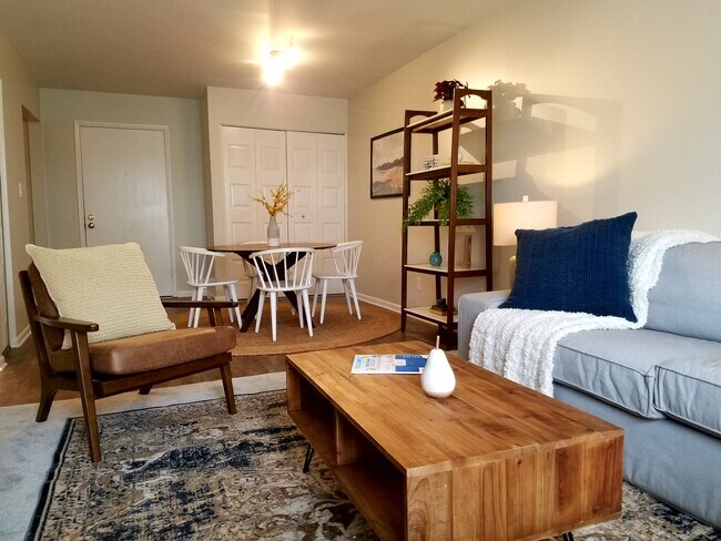 Photo - Arlington Heights Apartments