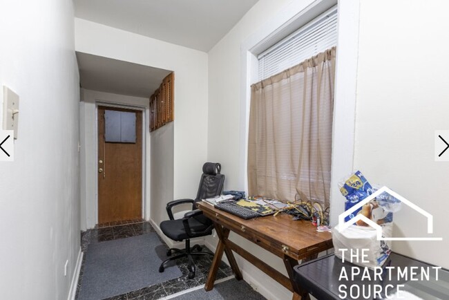 Photo - 1627 N Winchester Ave Unidad G