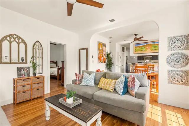 Photo - 5110 Lindsley Ave