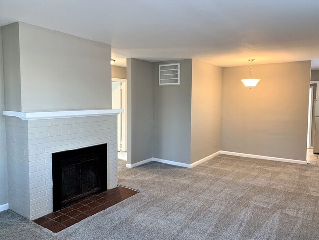 Photo - Four Seasons Area, 3 Bedrooms Plus Office, Fire Place, Convenient to Mall & Interstates.