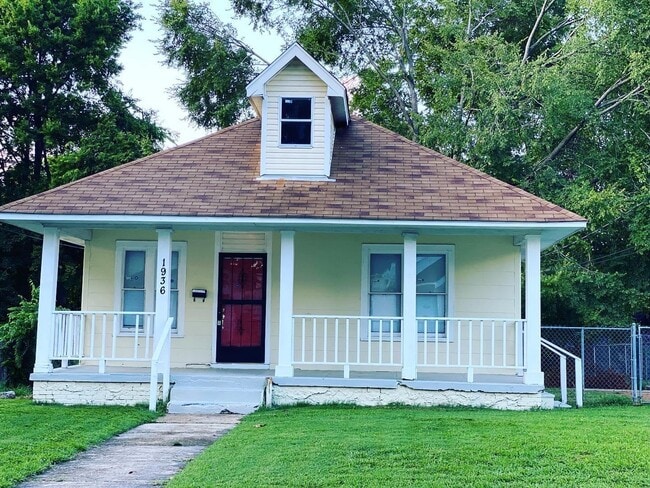 Photo - 1936 E McLemore Ave