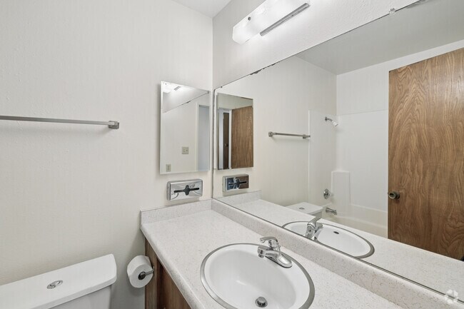 Unit N - Bathroom