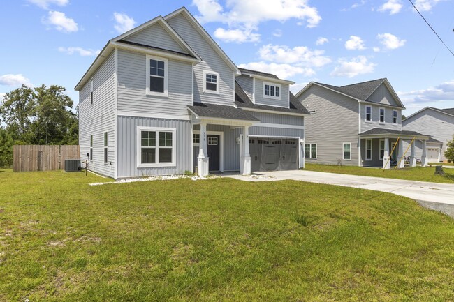 Photo - 318 Holbrook Ln