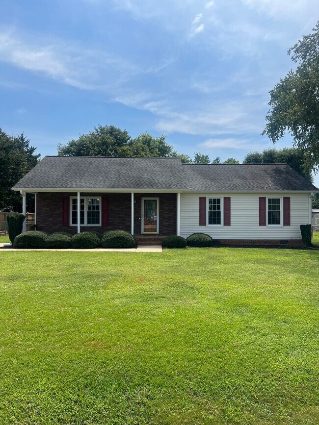 Great Location! Rental House Rental in Simpsonville, SC