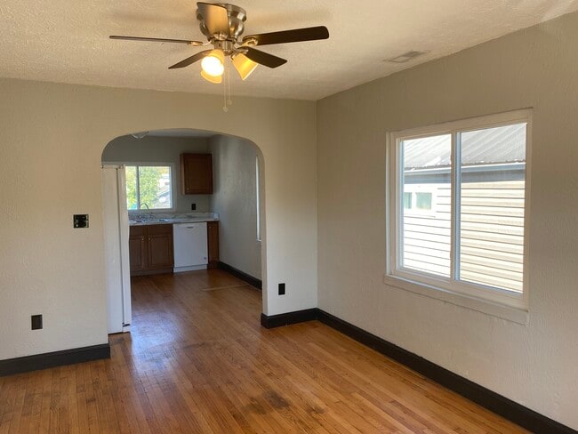 Photo - 4814 Tennessee St Unit B