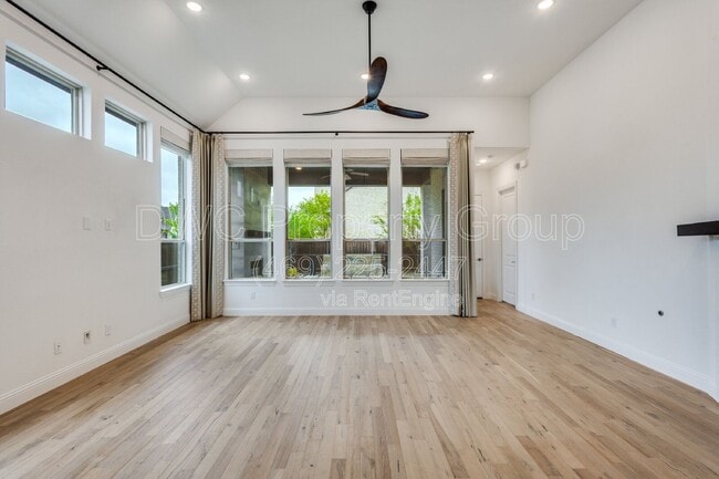 Photo - 3213 Alexandra Ln