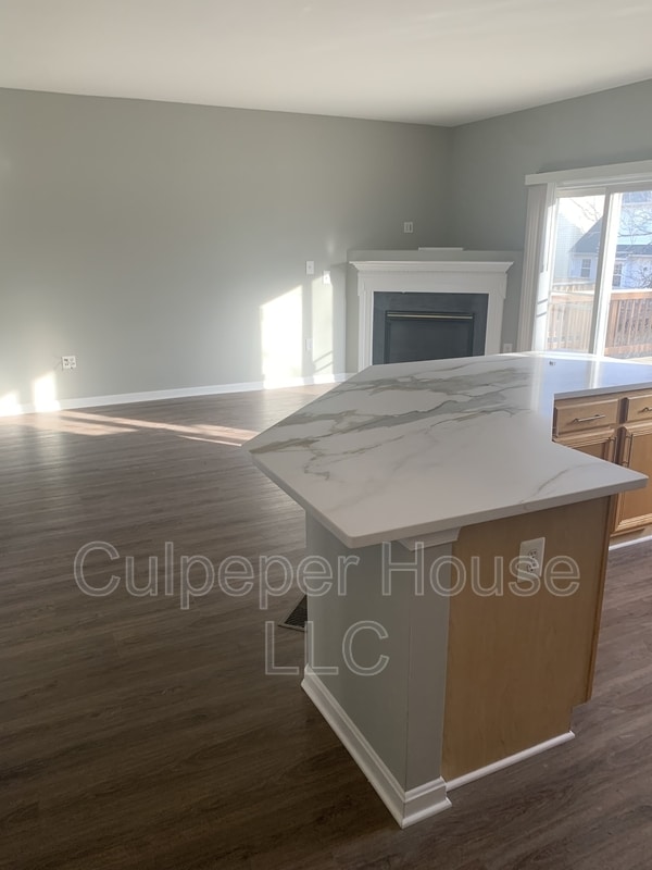 Photo - 43771 Maison Blanc Square