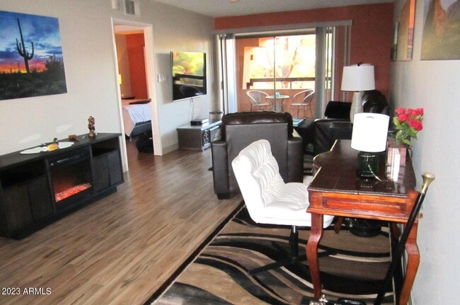 12222 N Paradise Vlg Pkwy S Unit 402