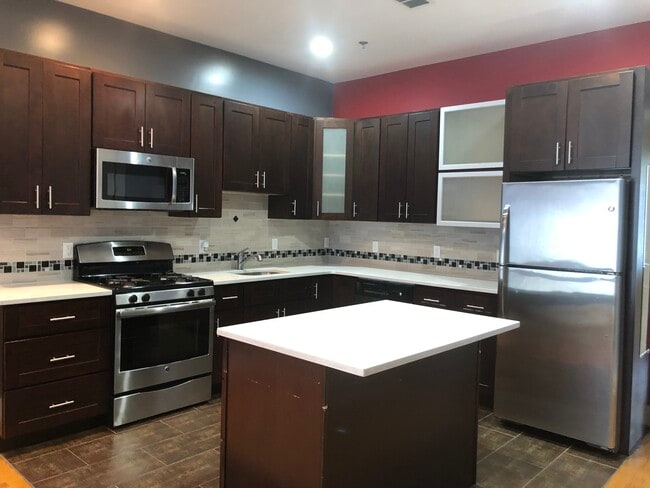 Photo - 646 Montgomery St Unit 1F