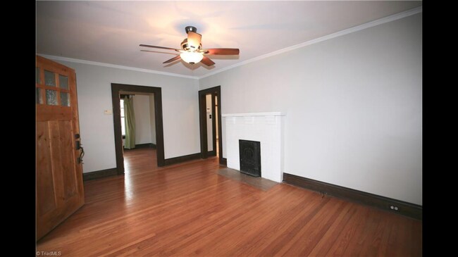 Photo - 638 Brent St