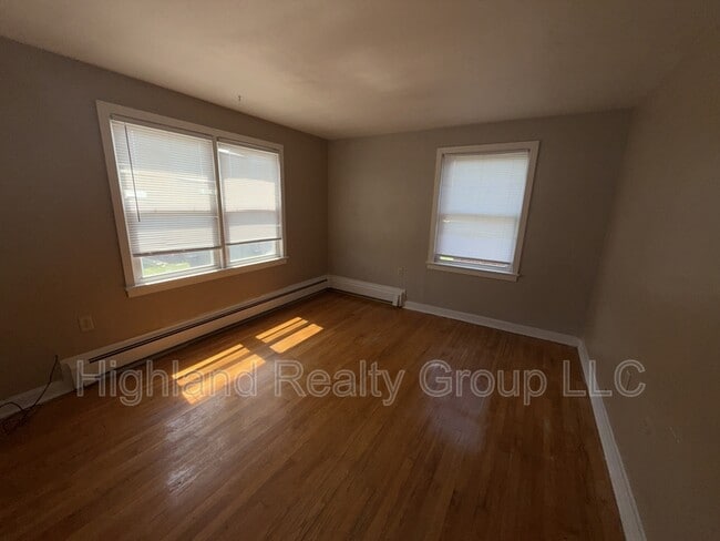 Photo - 100 Spring St