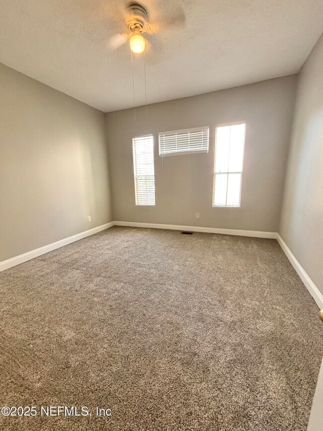 Photo - 311 E 6th St