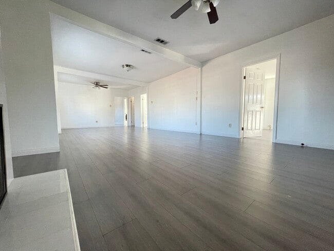 Photo - 3831 Drysdale Ave