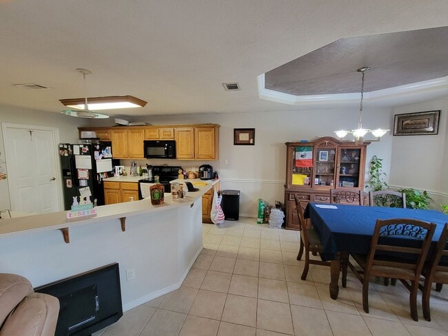 Photo - College Station -3 bedroom / 2 bath / 2 car garage / fenced in back yard. IN EDELWEISS GARTENS