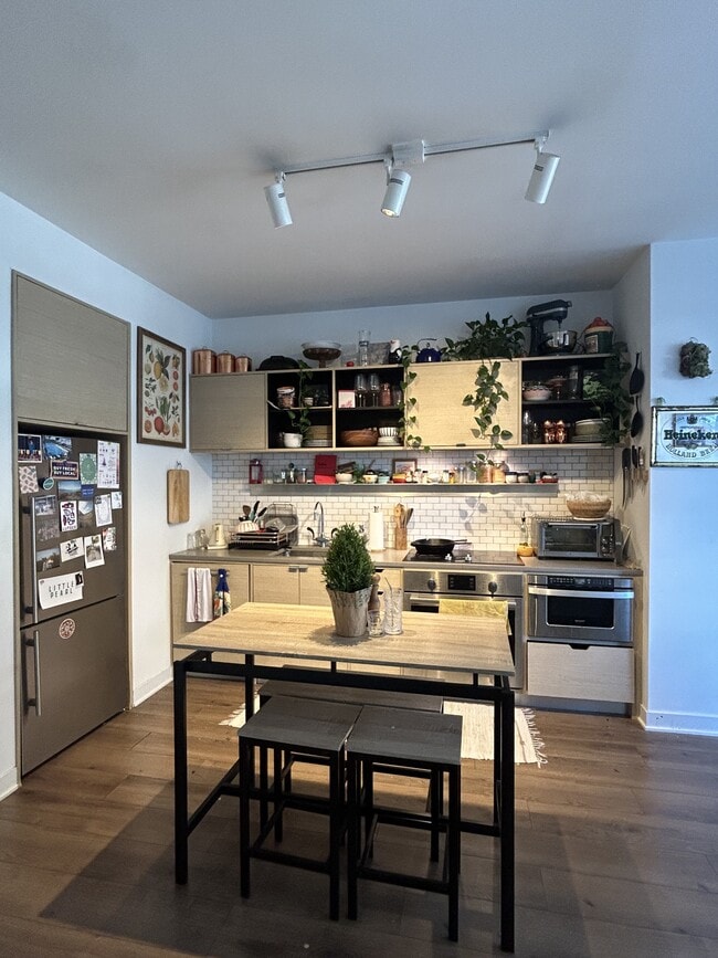 Photo - 2030 8th St NW