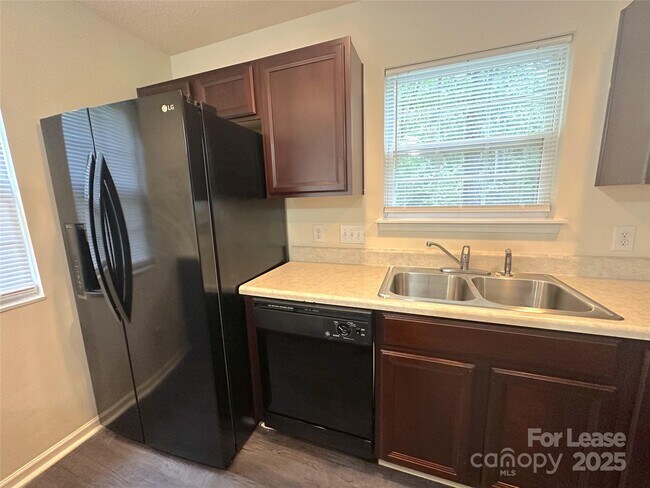 Photo - 3040 Caldwell Ridge Pkwy