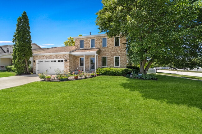 Photo - 264 N Southport Rd House