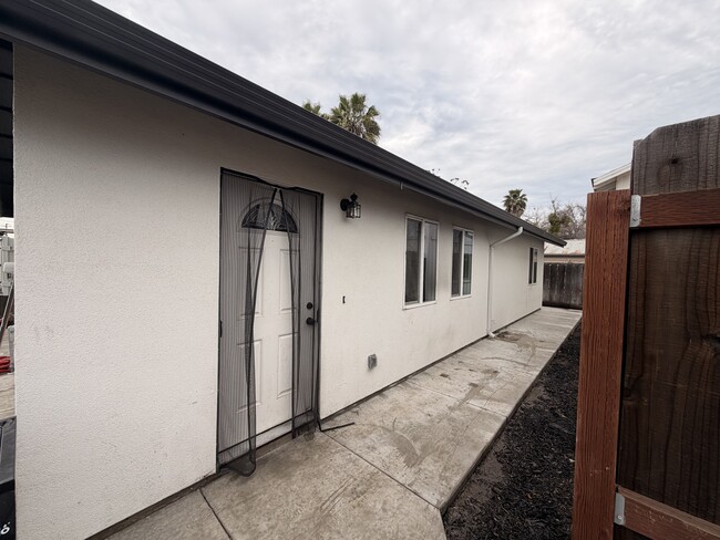 Photo - 125 N Walnut Ave