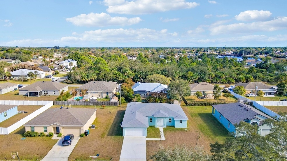 Photo - 2361 SW Chateau Terrace