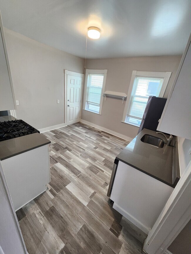 38 Bellevue St Unit 2
