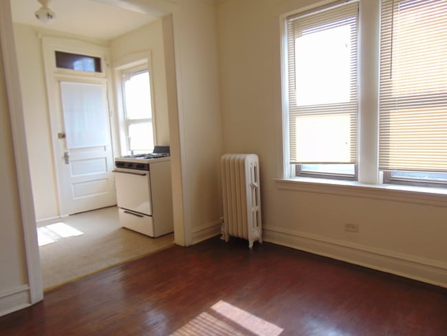 Photo - 849 W 83rd St Unit 1