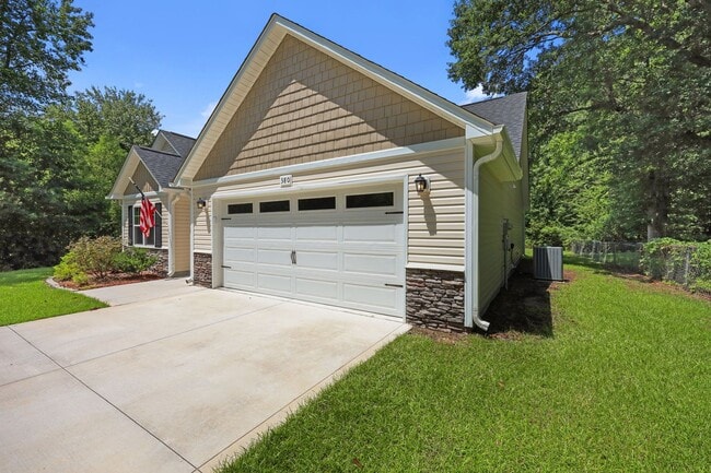 Photo - Welcome to Bradford Estates!