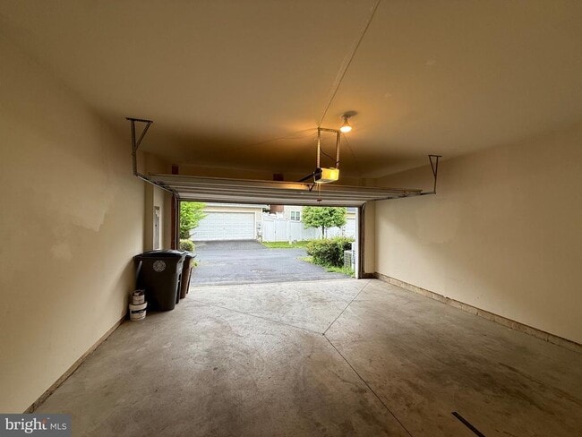 Photo - 1127 Gaither Rd