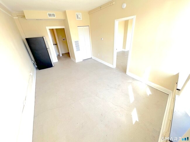 Photo - 77 Bank St Unit 2B