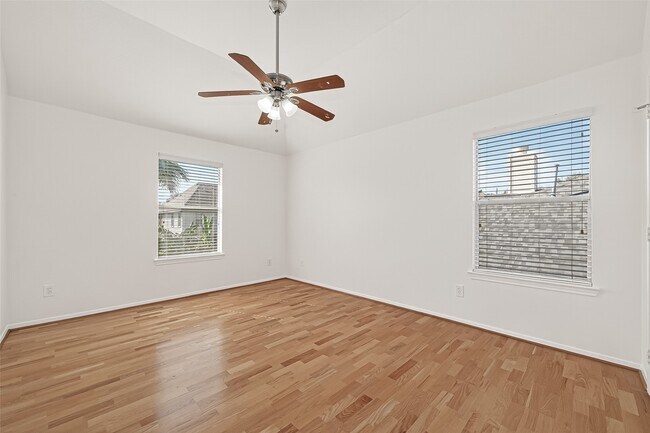 Building Photo - 24919 Spring Aspen Ct