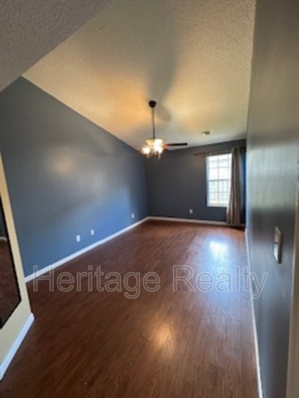 Photo - 8617 Little Field Way