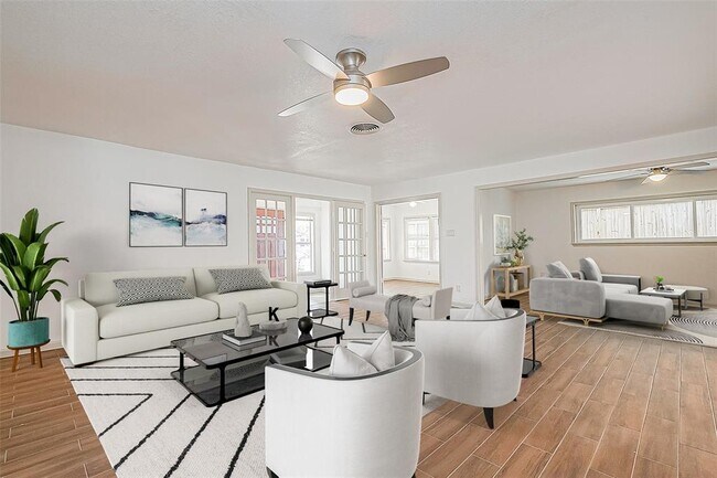 Photo - 3306 Blue Bonnet Blvd