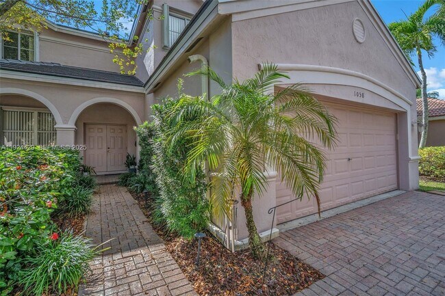 Photo - 1058 Tupelo Way