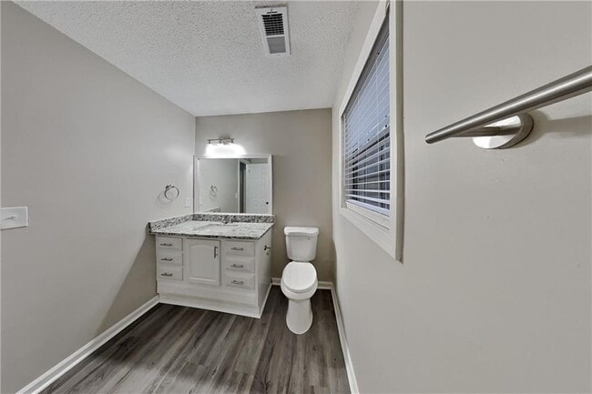 Photo - 4487 Wesley Way