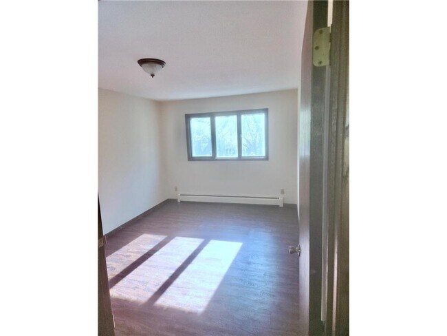 Photo - 6060 52nd St N