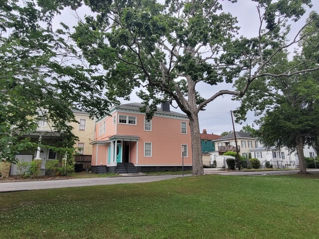 Java Place Duplex from Dixon Park. Lane to the right, parking spot/patio to the left. - 1215 Java Pl Unit Downstairs