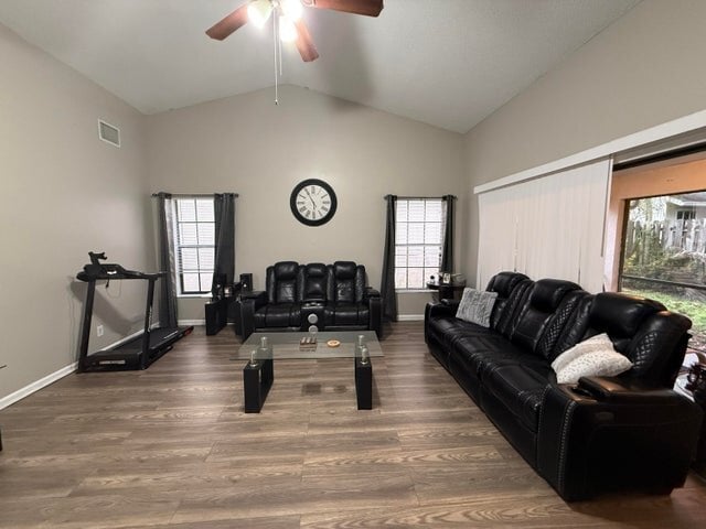 Photo - 13025 Meadowbreeze Dr