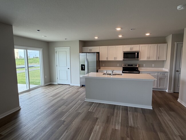 Photo - 17021 Persimmon Ln