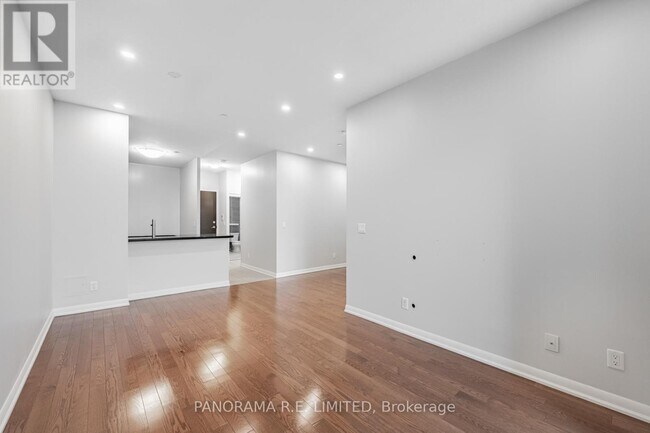 Photo - 215 Sherway Gardens Rd Unit 314