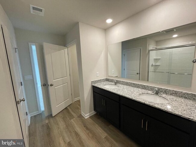 Photo - 182 Hamstead Dr