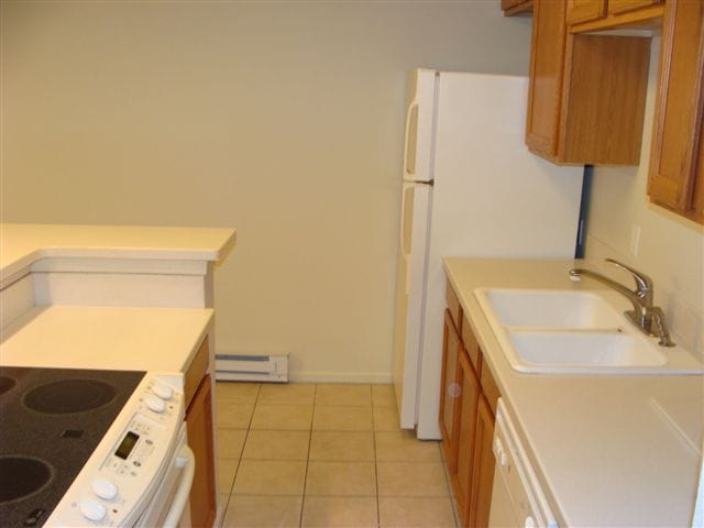Building Photo - 4295 Columbine Dr Unit 17