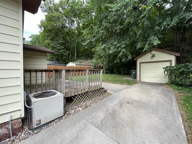 Photo - 610 Franklin Ave